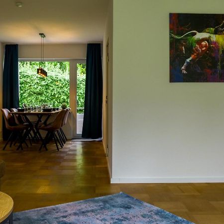 Gross, Modern, Zentrumsnah Mit Parkplatz Und Garten Ulma Esterno foto