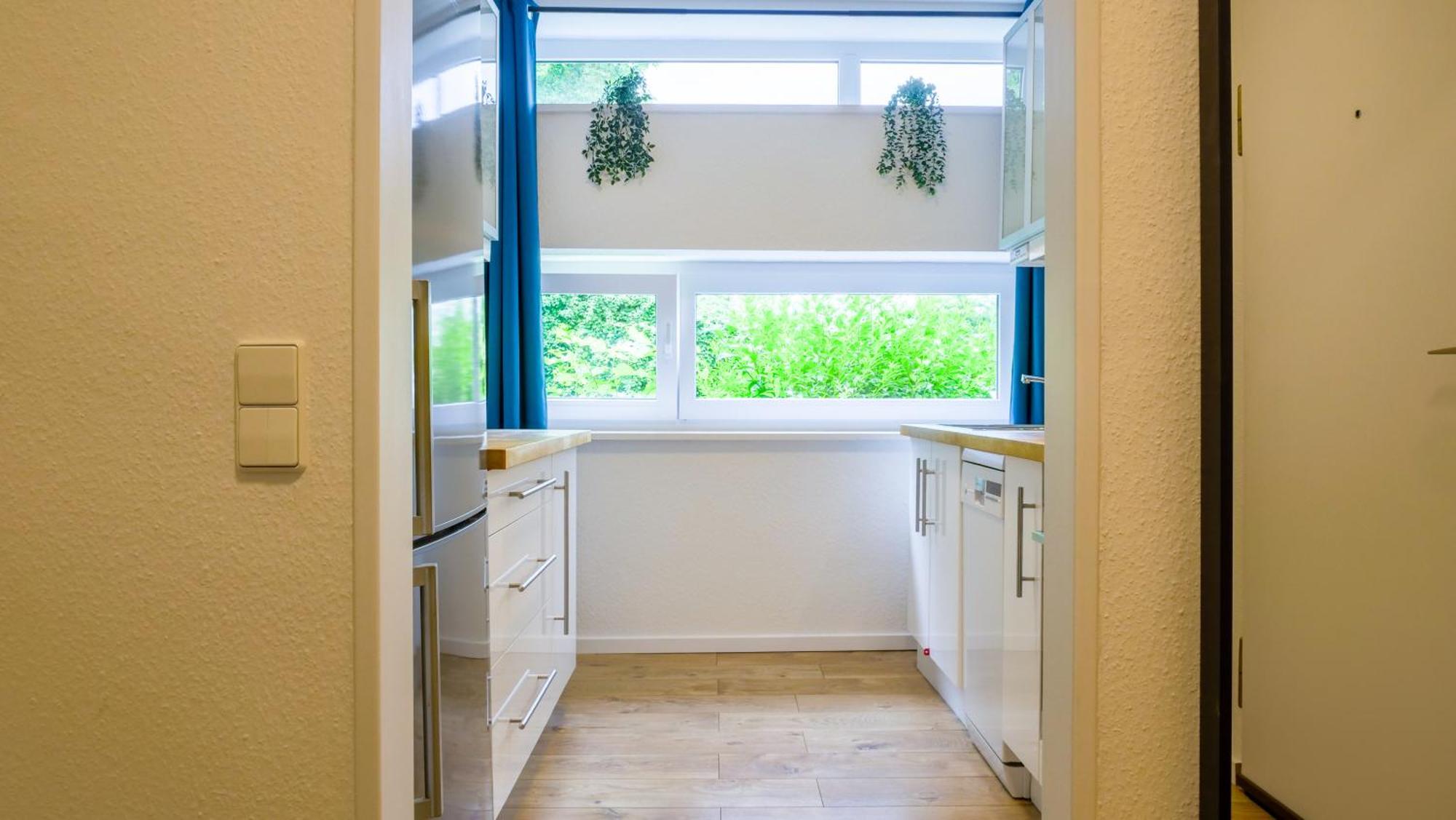 Gross, Modern, Zentrumsnah Mit Parkplatz Und Garten Ulma Esterno foto